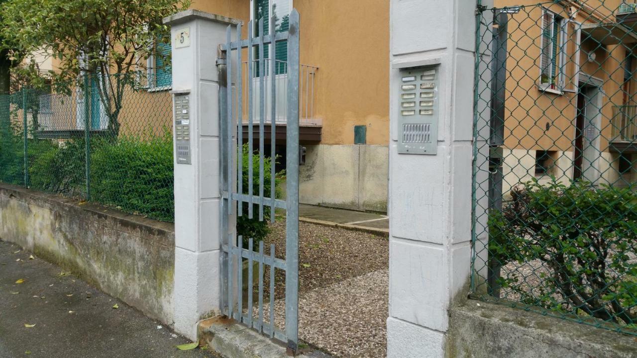 Aduepassidallafiera Bologna Exteriör bild
